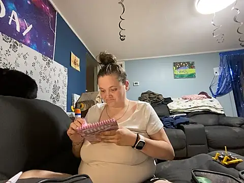 Snapshot of highimmaryjane chatting on 4, 5, 2026 highimmaryjane online show from 4, 5, 2026