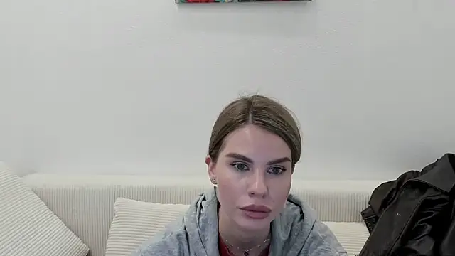 MollyCem online show from 11, 3, 2026