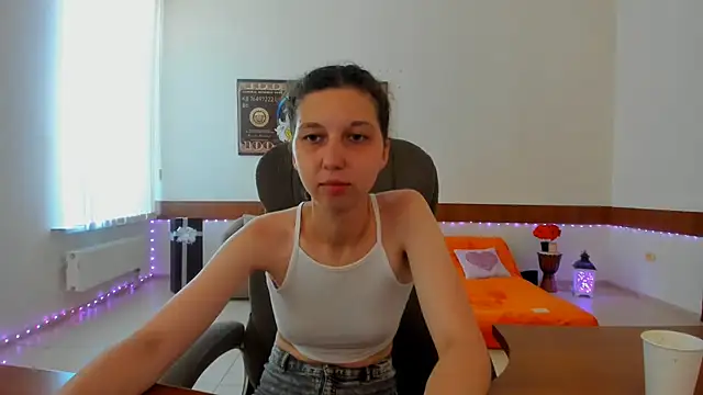 Snapshot of Ellina_Star chatting on 2, 7, 2026 Ellina Star online show from 2, 7, 2026