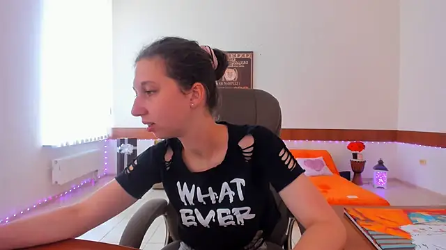 Snapshot of Ellina_Star chatting on 10, 7, 2026 Ellina Star online show from 10, 7, 2026