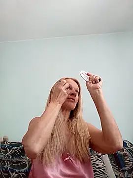 ViktoriaSexi1 online show from 5, 5, 2026