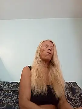 ViktoriaSexi1 online show from 4, 7, 2026