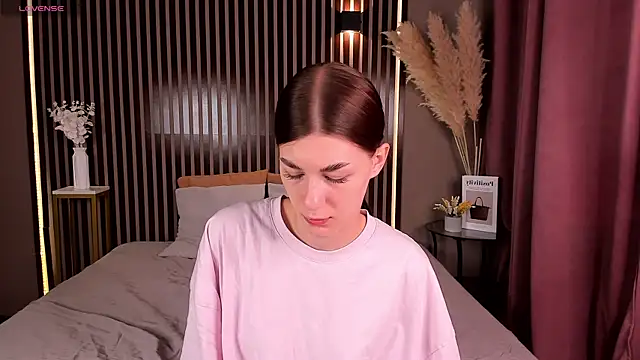 Snapshot of LunaRossaa chatting on 9, 7, 2026 LunaRossaa online show from 9, 7, 2026