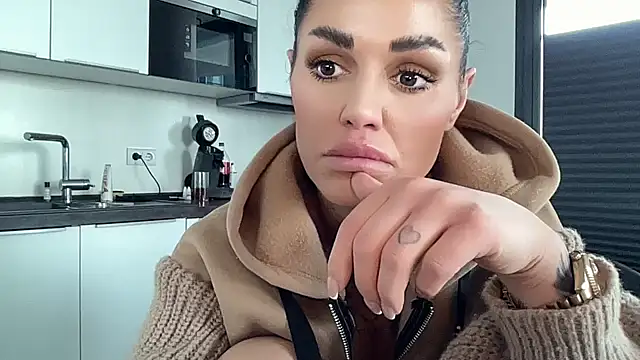 AMBER HARD online show from 22, 3, 2026