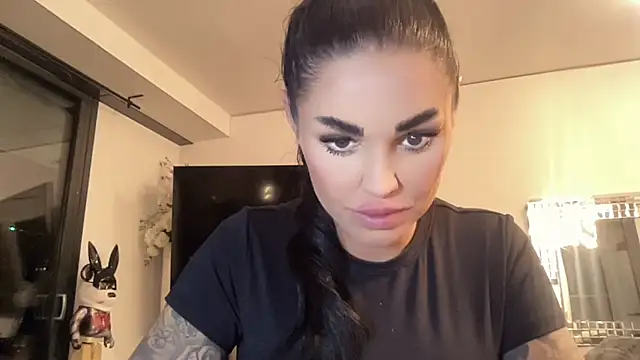 AMBER HARD online show from 21, 4, 2026