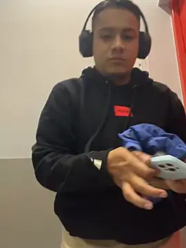 OliverTabordaa online show from 8, 4, 2026