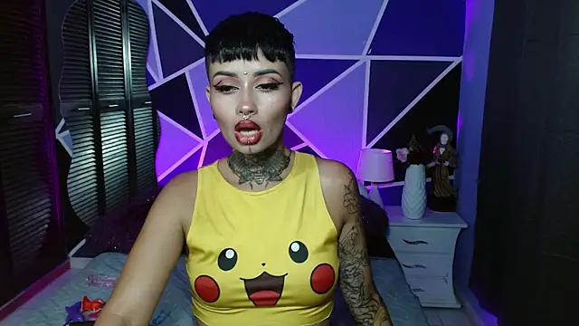 Snapshot of Sol_Baker chatting on 6, 4, 2026 Sol Baker online show from 6, 4, 2026