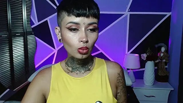 Snapshot of Sol_Baker chatting on 6, 4, 2026 Sol Baker online show from 6, 4, 2026