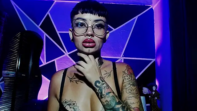 Snapshot of Sol_Baker chatting on 3, 4, 2026 Sol Baker online show from 3, 4, 2026