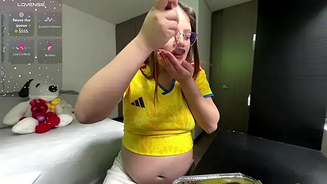 Sarahhh 0 online show from 7, 7, 2026