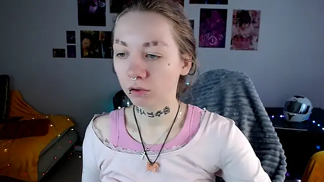 Nica Kawaii online show from 17, 4, 2026