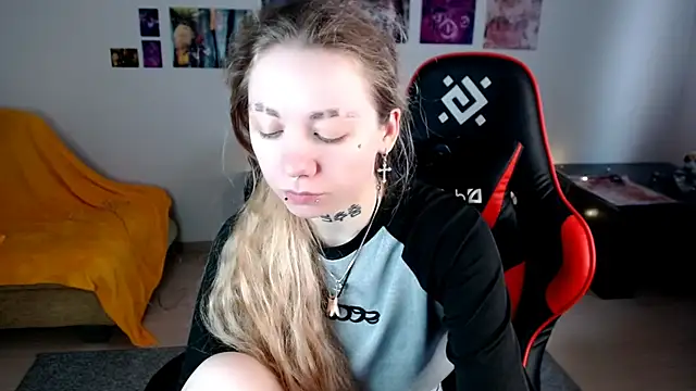 Nica Kawaii online show from 31, 3, 2026