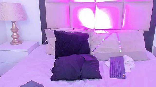 Amber Harriis online show from 25, 3, 2026
