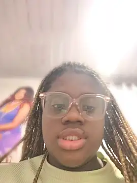 YourLiaa  online show from 5, 3, 2026