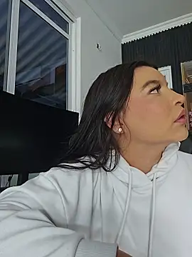 Pretty Julieta online show from 2, 7, 2026
