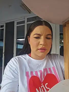 Pretty Julieta online show from 13, 4, 2026