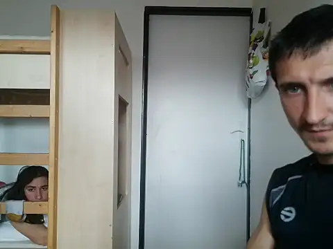 Sexy Couple 123 online show from 23, 3, 2026