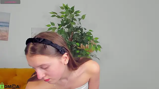 Xenia paradise online show from 14, 4, 2026