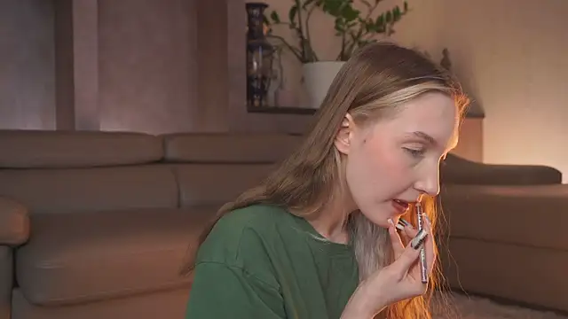 YvetteMilbrett online show from 27, 3, 2026