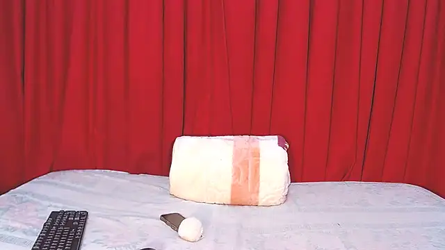 Yellow-Mellow23 online show from 13, 4, 2026