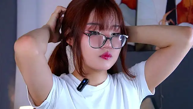 Snapshot of NelleMihalko chatting on 2, 7, 2026 NelleMihalko online show from 2, 7, 2026