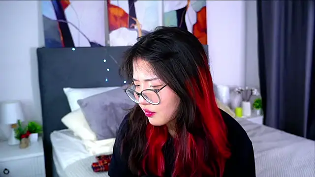 NelleMihalko online show from 4, 4, 2026