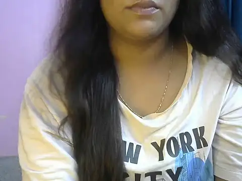 QUEEN-OF-QUEEN online show from 29, 7, 2026