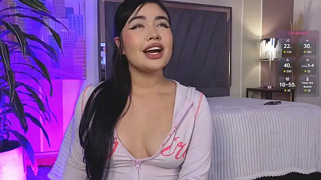 Snapshot of SweetiePie_3 chatting on 3, 6, 2026 SweetiePie 3 online show from 3, 6, 2026