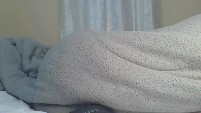 Snapshot of ndivhuwomuleya chatting on 13, 5, 2026 ndivhuwomuleya online show from 13, 5, 2026