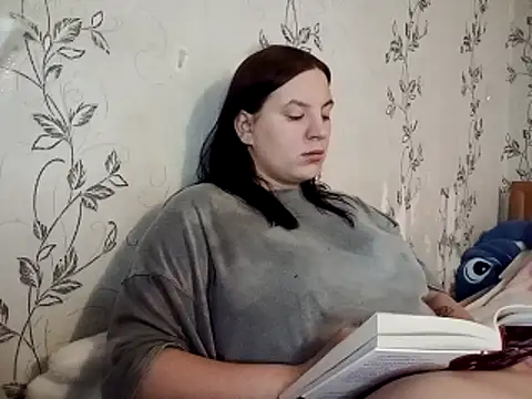 Snapshot of symmetryinvoid chatting on 4, 4, 2026 symmetryinvoid online show from 4, 4, 2026