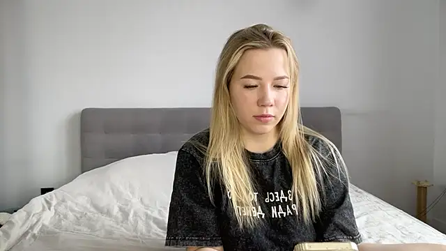 alyrasun online show from 19, 4, 2026