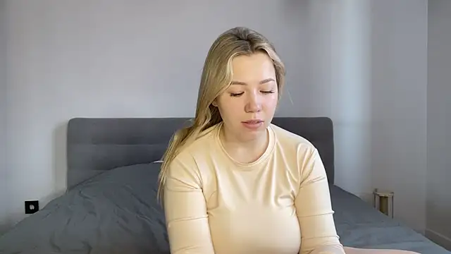 alyrasun online show from 10, 4, 2026