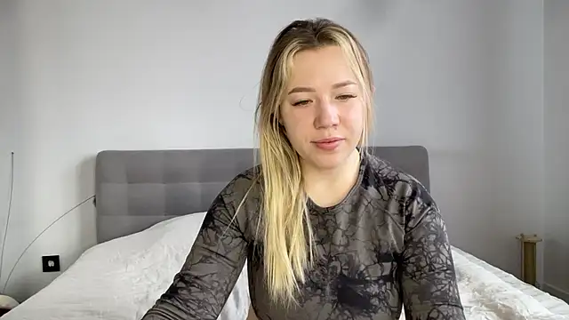 alyrasun online show from 2, 4, 2026