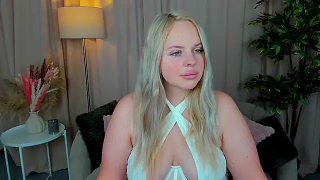 Nikolla  online show from 10, 3, 2026