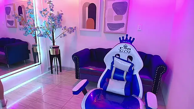 Miia  owens online show from 2, 6, 2026