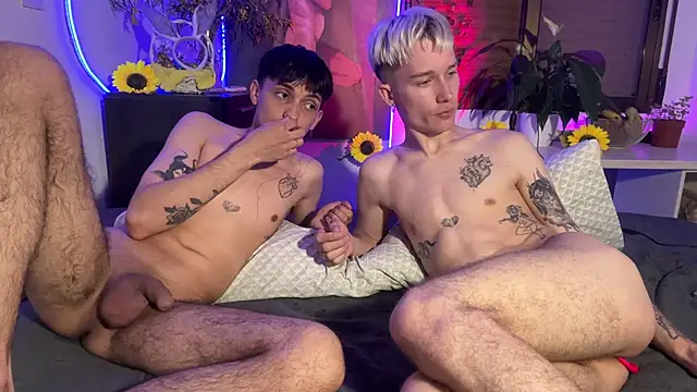 AlphaTwinks online show from 2, 4, 2026