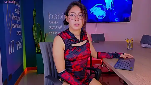 MiiaCullens online show from 15, 4, 2026