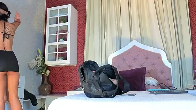 Sienna Dark online show from 22, 4, 2026