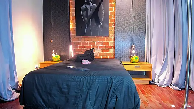 Sienna Dark online show from 18, 3, 2026