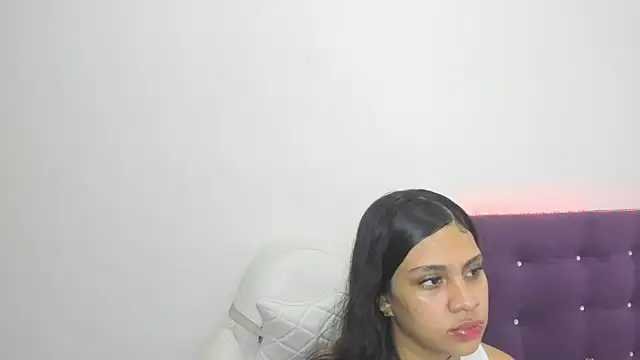 madelinesquirt online show from 18, 5, 2026