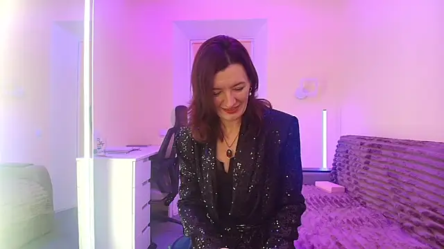 Bonnie Naughtyy online show from 17, 5, 2026