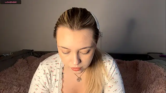 WonderedFlair online show from 12, 4, 2026