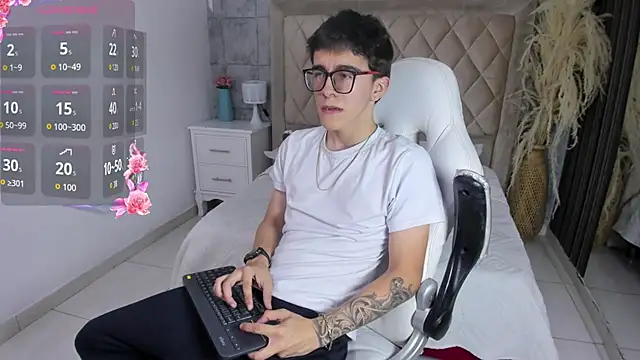 TylerCross  online show from 6, 4, 2026