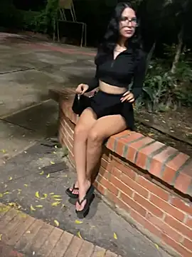 Petite Artemis online show from 18, 4, 2026