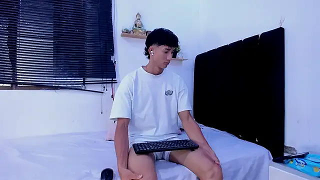 angel boy02 online show from 9, 8, 2026