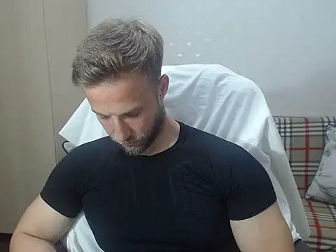 Snapshot of BlondEagleMuscle chatting on 14, 6, 2026 BlondEagleMuscle online show from 14, 6, 2026