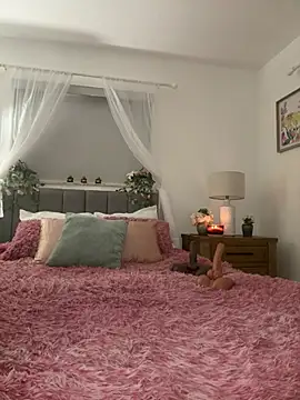 NikkiRylie online show from 8, 7, 2026