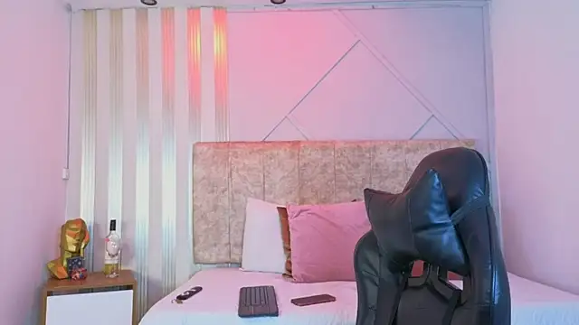 j belle  online show from 5, 4, 2026