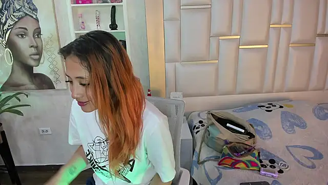 ZoeTaylorl online show from 10, 6, 2026