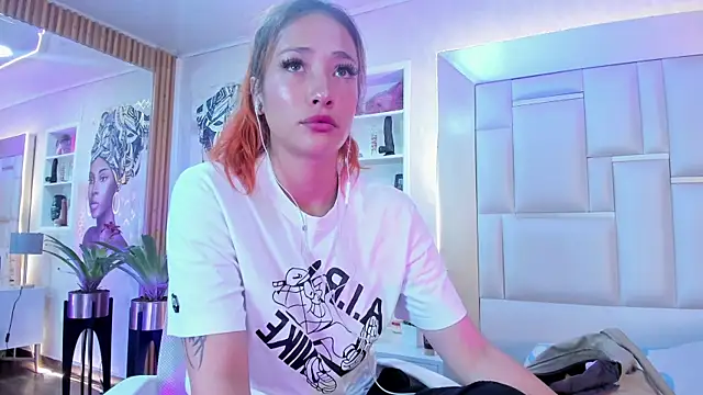ZoeTaylorl online show from 29, 5, 2026